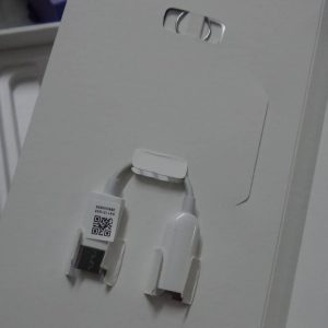 konektor tambahan USB-C dengan jack 3,5 mm
