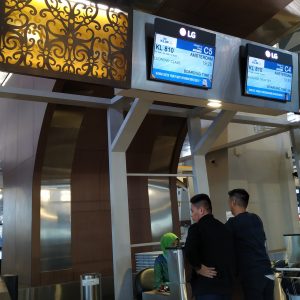 check-in counter KLM Terminal 3 Bandara Soekarno-Hatta