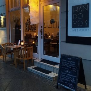 bagian depan Handoyo’s Sate & Coffee
