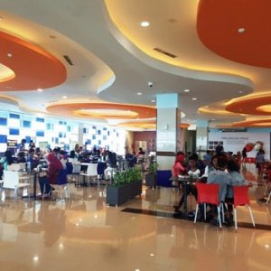 suasana lantai 2 Surabaya North Quay, sumber foto: @sparkographics