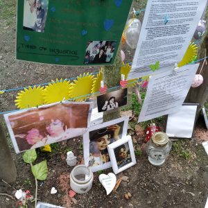 surat dan benda kenanga dari penggemar Michael Jackson surat dan benda kenanga dari penggemar Michael Jackson