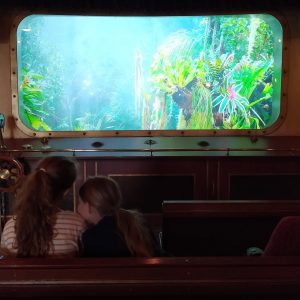 ruang multimedia di dalam Airship ruang multimedia di dalam Airship