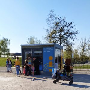 kios penjual tiket dan makanan kecil di Volkspark, Potsdam