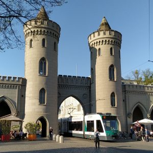 tram melewati Nauener Tor