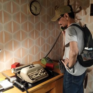 menerima instruksi untuk mencari penyadap