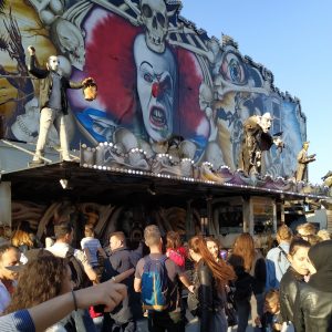 rumah hantu di Berliner Frühlingfest