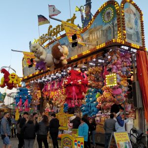 penjual mainan di Berliner Frühlingfest