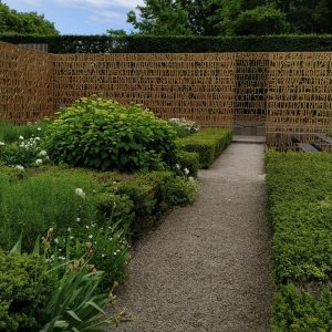 bagian tengah Christlicher Garten bagian tengah Christlicher Garten