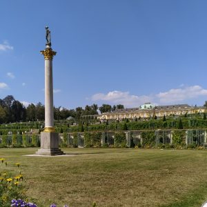 tugu di taman Sanssouci tugu di taman Sanssouci