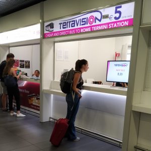 loket bus TerraVision di Bandara G. B. Pastine, Ciampino, Italia