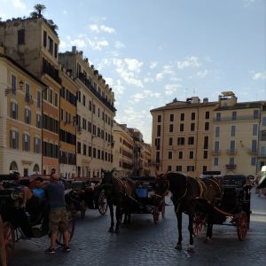 kereta kuda di Piazza di Spagna