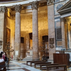 bagian dalam Pantheon