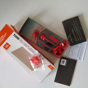 isi kemasan JBL Tune 110 by Harman