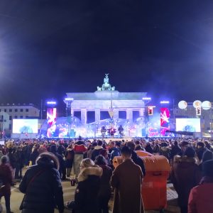 panggung Silvester Wilkommen 2020 di Brandenburger Tor