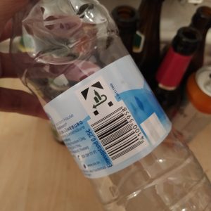 botol dengan logo daur ulang (Pfand)