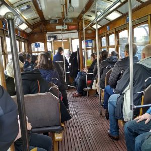 bagian dalam tram kecil