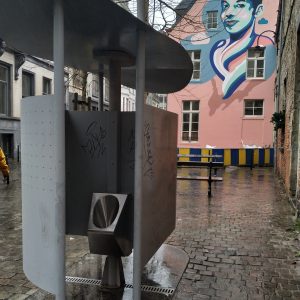 toilet terbuka di Brussel