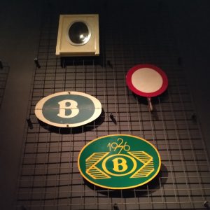 logo perusahaan kereta Belgia
