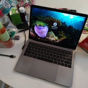 meja kerja sementara di rumah