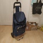 Membeli dan Menggunakan Troli Belanja Woolworth