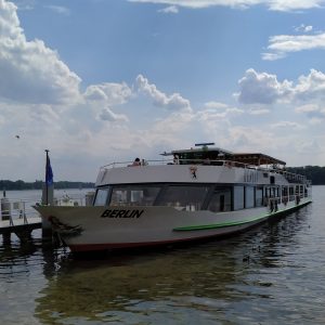 kapal wisata di Tegeler See