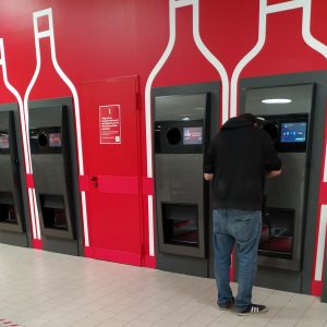 area penukaran botol (Leergut) di supermarket Kaufland