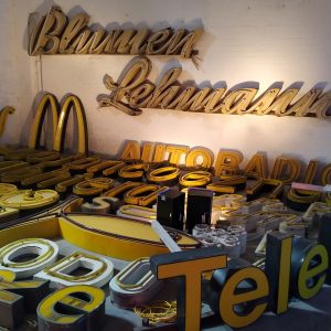 koleksi huruf di Buchstabenmuseum koleksi huruf di Buchstabenmuseum