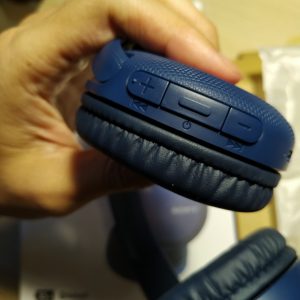 tombol-tombol di headphone Sony WH-CH510