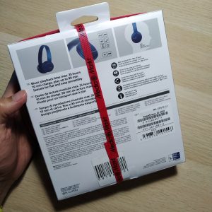informasi produk di bagian belakang kardus