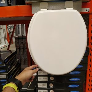 memilih dudukan WC di Bauhaus