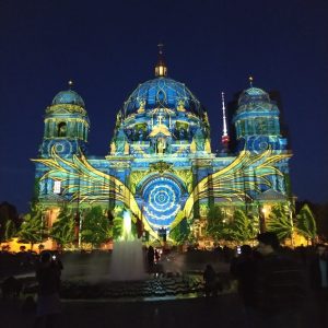 Festival of Lights di Gereja Katedral (Berliner Dom), Berlin, Jerman Festival of Lights di Gereja Katedral (Berliner Dom), Berlin, Jerman