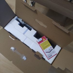 membuka kardus monitor Philips 245B1/00