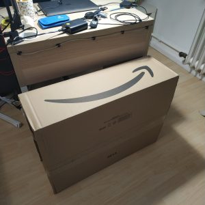 paket monitor dari Amazon