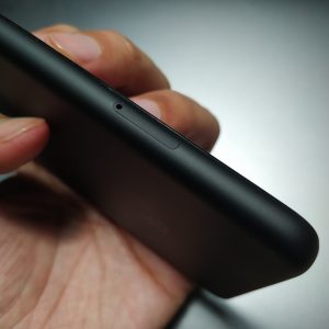 slot kartu nano SIM Google Pixel 4a