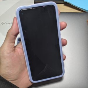 casing Caseology Parallax terpasang di Google Pixel 4a casing Caseology Parallax terpasang di Google Pixel 4a