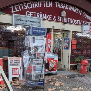 koran dipajang di depan sp&auml;tie