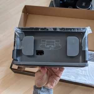 bagian belakang docking station Ecovacs Deebot Ozmo 950 bagian belakang docking station Ecovacs Deebot Ozmo 950