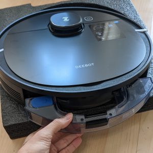 wadah air yang terpasang di bagian pantat untuk mengepel wadah air yang terpasang di bagian pantat untuk mengepel