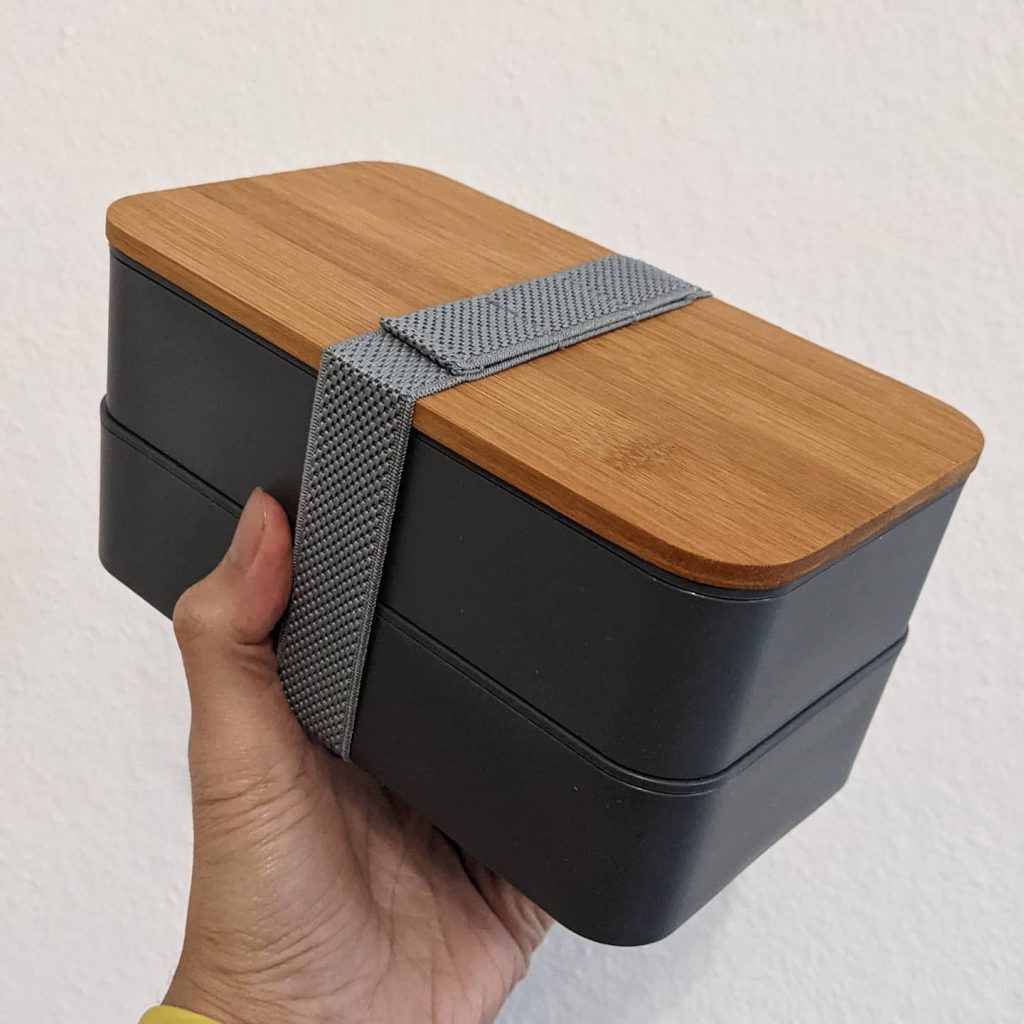 wadah makan Nestler-matho berkapasitas total 1 liter wadah makan Nestler-matho berkapasitas total 1 liter