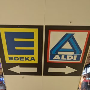 petunjuk ke Edeka dan Aldi di Mall of Berlin petunjuk ke Edeka dan Aldi di Mall of Berlin