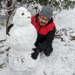 Boneka Salju Pertama