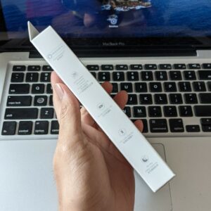 bagian samping kemasan Amazfit Band 5 bagian samping kemasan Amazfit Band 5