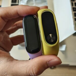 perbandingan Amazfig Band 5 dan Xiaomi Band 2 perbandingan Amazfig Band 5 dan Xiaomi Band 2