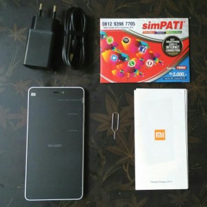 isi kemasan Xiaomi Mi 4i